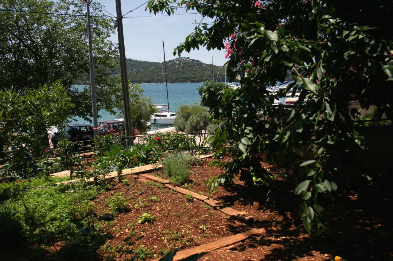 Apartments By The Sea Tisno, Murter - 5141 Εξωτερικό φωτογραφία